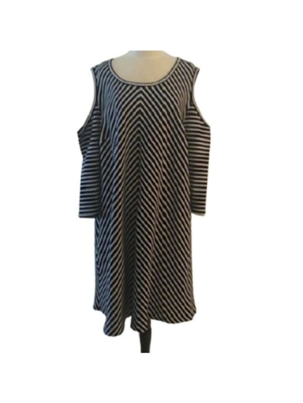 Lane Bryant Black/White Peek a boo shoulder Dress, Size 26/28